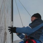 Удаление трещин и деформаций в бетонных поверхностях акриловым герметиком