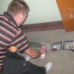 обезжиривание перед нанесением герметика на фару