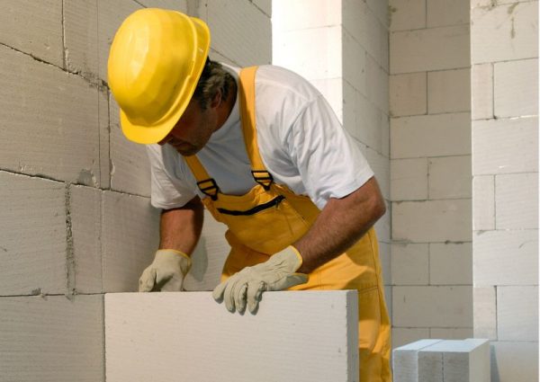 Стены из газобетона