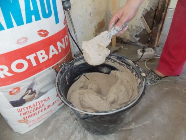 Замешивание штукатурного раствора
