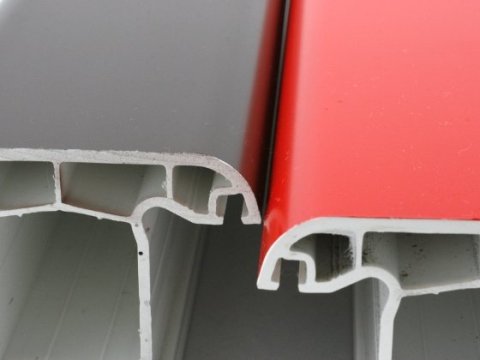 Примеры окрашенных пластиковых подоконников